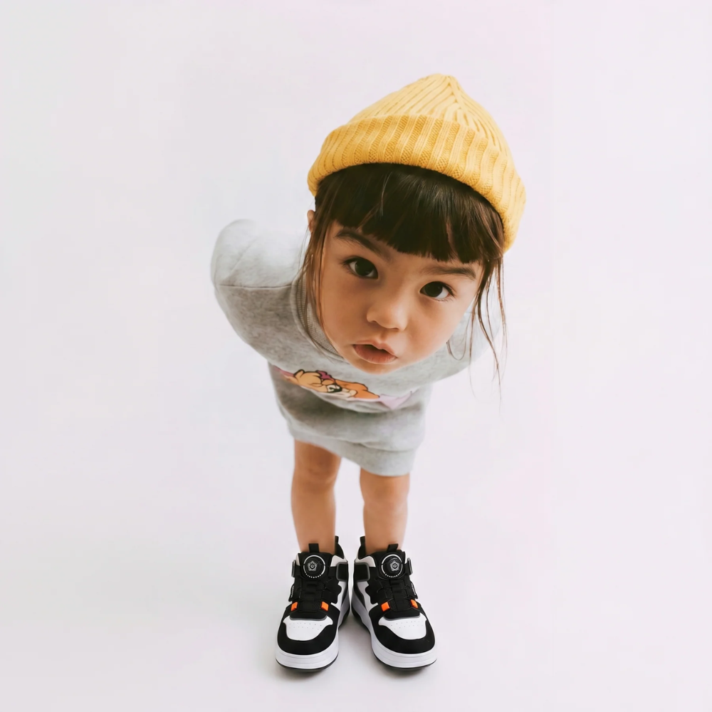 Kids Roller Sneakers – Adjustable Shoes with Retractable Wheels and Breathable Mesh Upper
