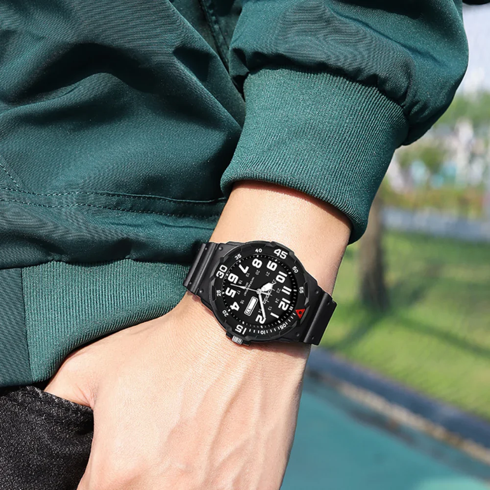 Kids Analog Sports Watch – 50M Water-Resistant Wristwatch with Silicone Strap