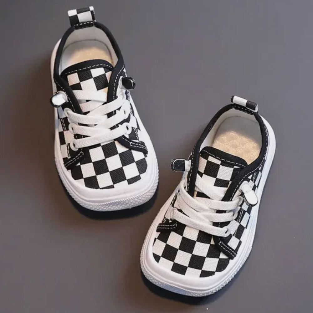 Kids Barefoot Shoes – Lightweight Breathable Sneakers with Flexible Non-Slip Soles