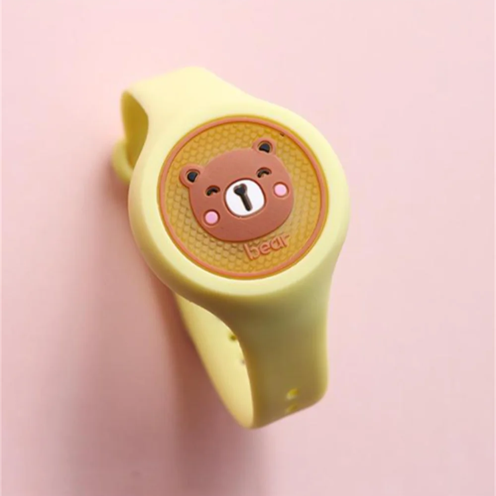Kids Mosquito Repellent Bracelet – Adjustable Silicone Wristband with Citronella and Eucalyptus Scent