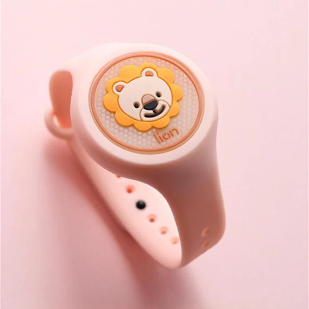 Kids Mosquito Repellent Bracelet – Adjustable Silicone Wristband with Citronella and Eucalyptus Scent
