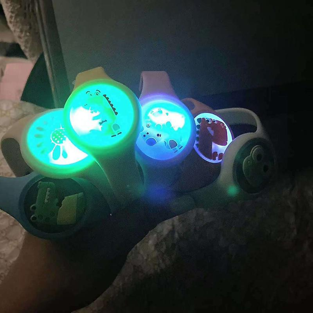 Kids Mosquito Repellent Bracelet – Adjustable Silicone Wristband with Citronella and Eucalyptus Scent