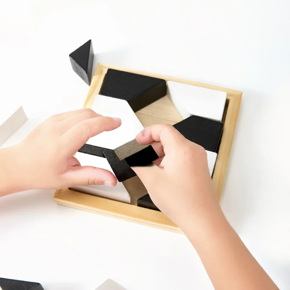 Kids Wooden Geometric Shape Puzzle – Educational Pattern Matching Game with 40 Challenge Cards