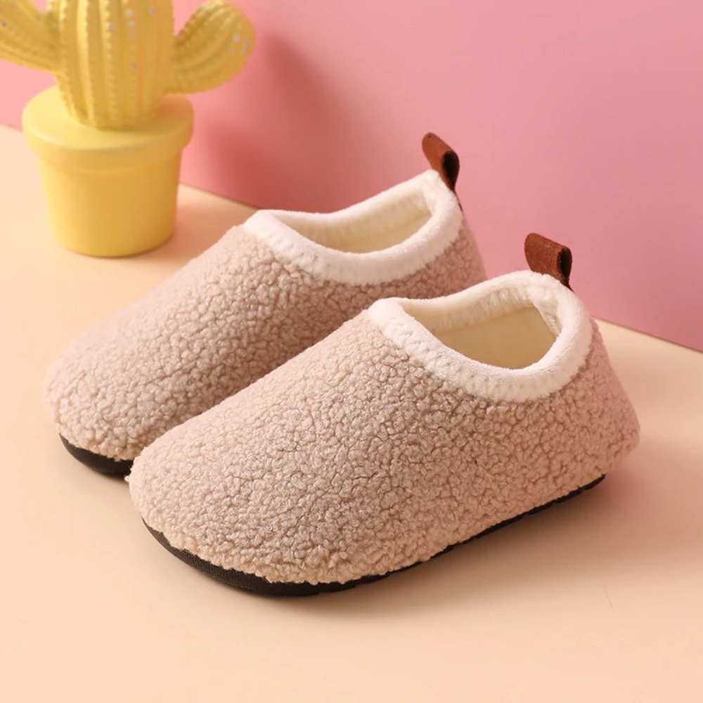 Kids Wool Lined Slippers – Warm Non-Slip Indoor Shoes with Soft Soles