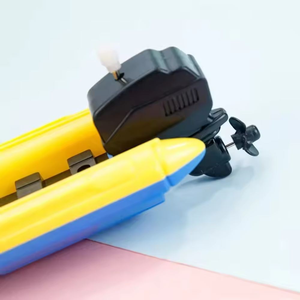 Wind-Up Boat Bath Toy for Kids – Floating Motor Boat Water Toy
